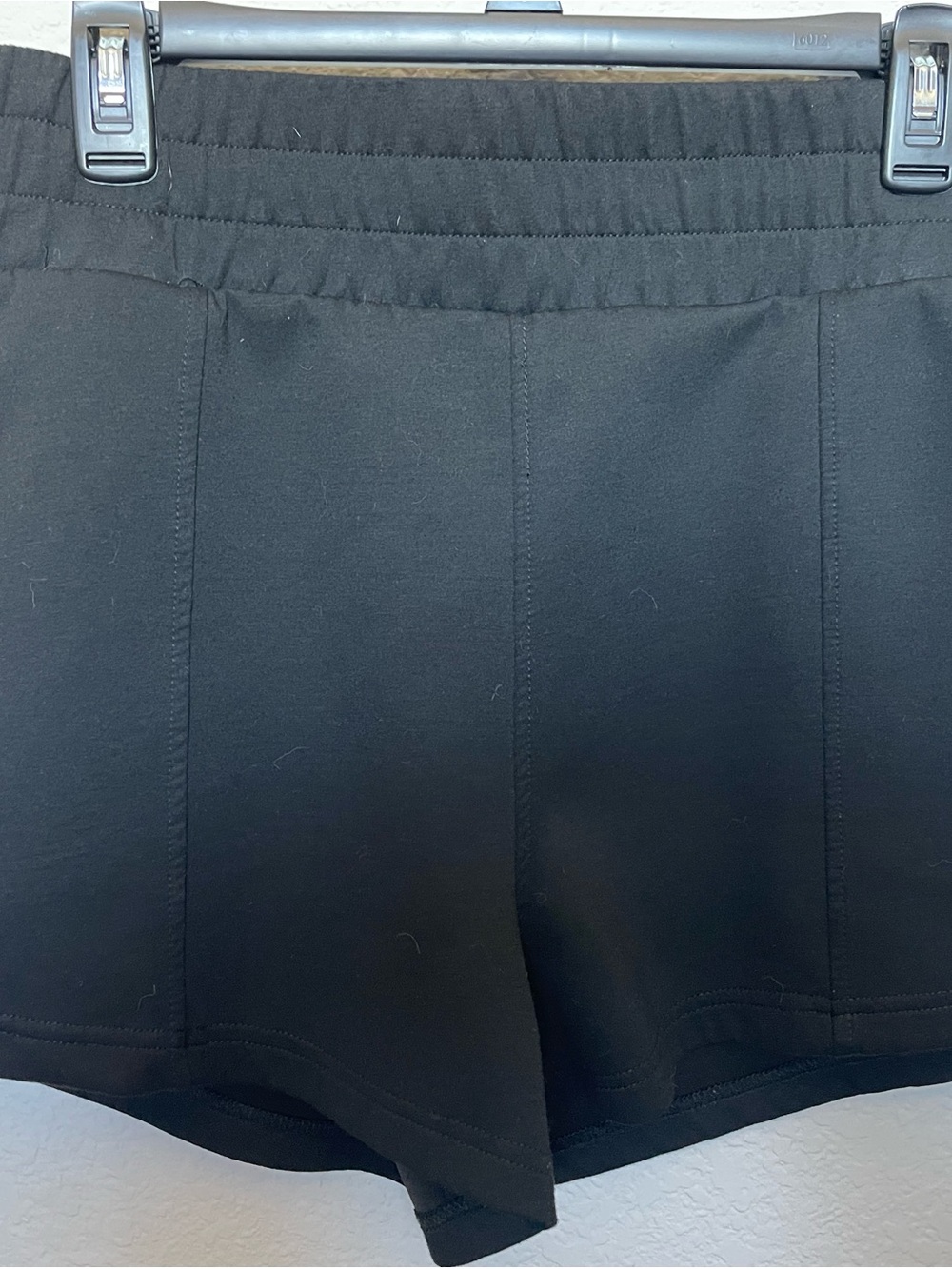 Daisy Fuentes Black Athletic Knit Shorts